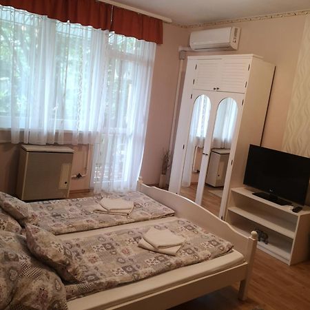 Natasa Apartman Орошхаза Экстерьер фото