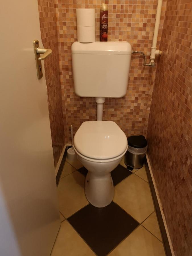 Natasa Apartman Орошхаза Экстерьер фото