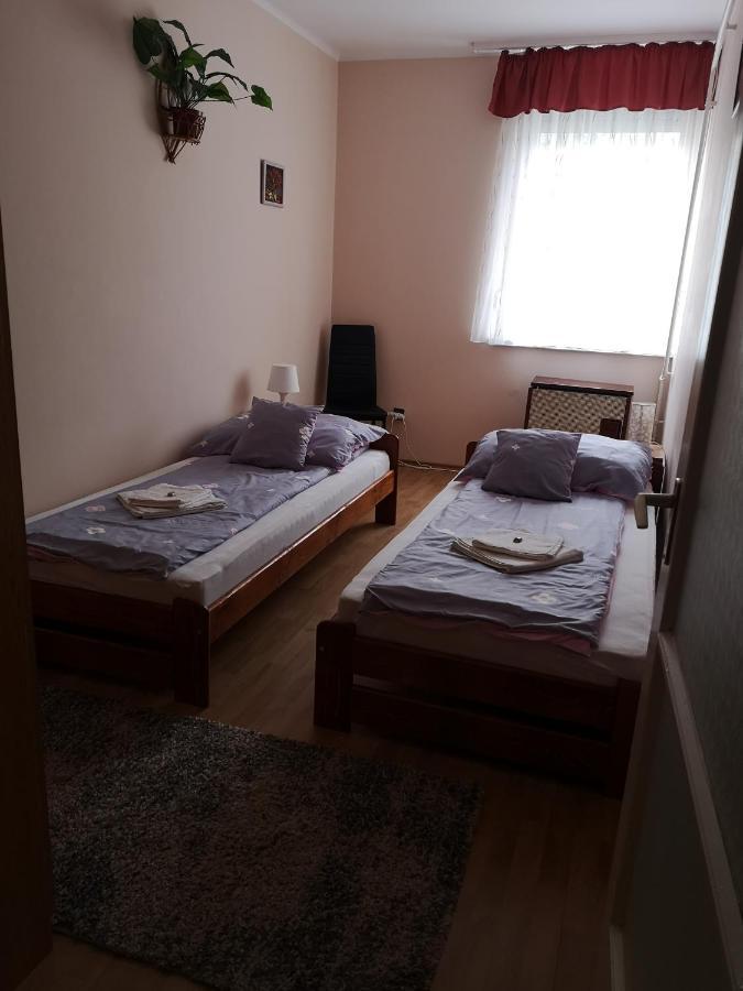 Natasa Apartman Орошхаза Экстерьер фото